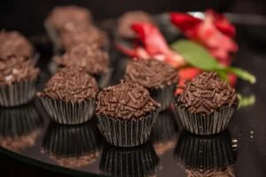 brigadeiro recipes - receita de brigadeiros - brigadeiros brasileños